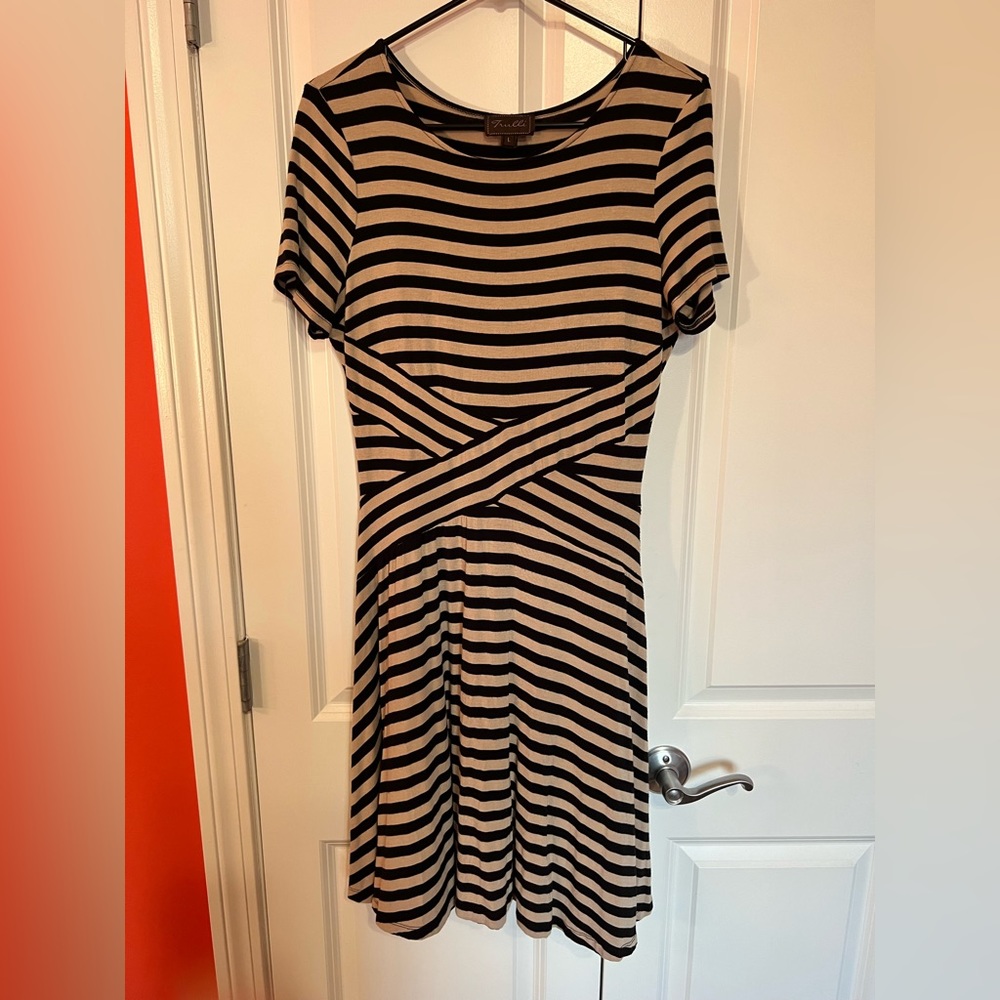 Trulli Short Sleeve Dress (Size M)